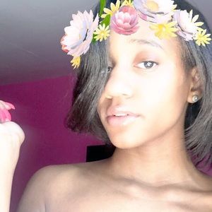 Meet your Posher, Mia